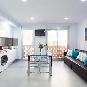 8 Lacus , L'Hospitalet de Llobregat España